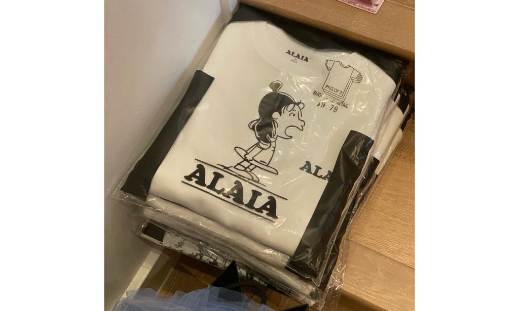 自稱Snoopy粉絲的陳冠希，曾為女兒設計T恤。