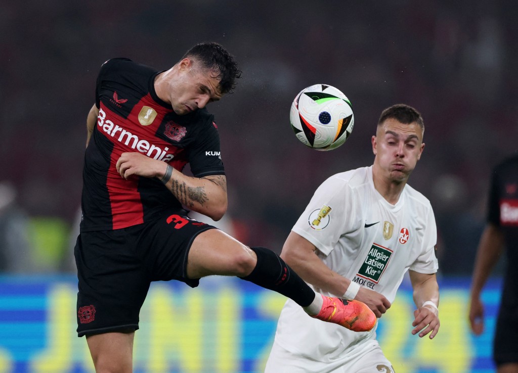 利华古逊(红黑衫)德国杯决赛1:0击败凯沙罗顿夺冠。REUTERS