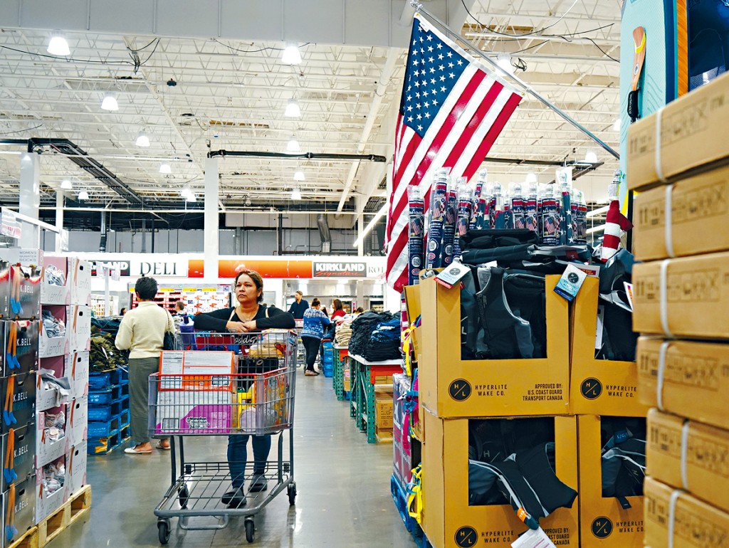 聯儲局報告顯示，一些零售商指政府停擺對消費者購物產生負面影響，整體消費開支進一步下降。