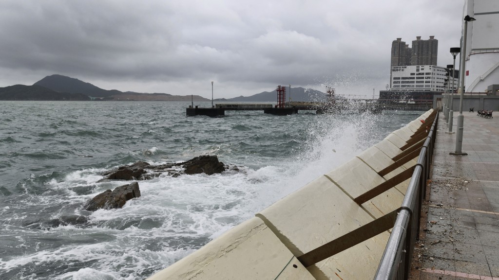 颱風鳳凰︱天文台晚上9時40分取消所有熱帶氣旋警告信號