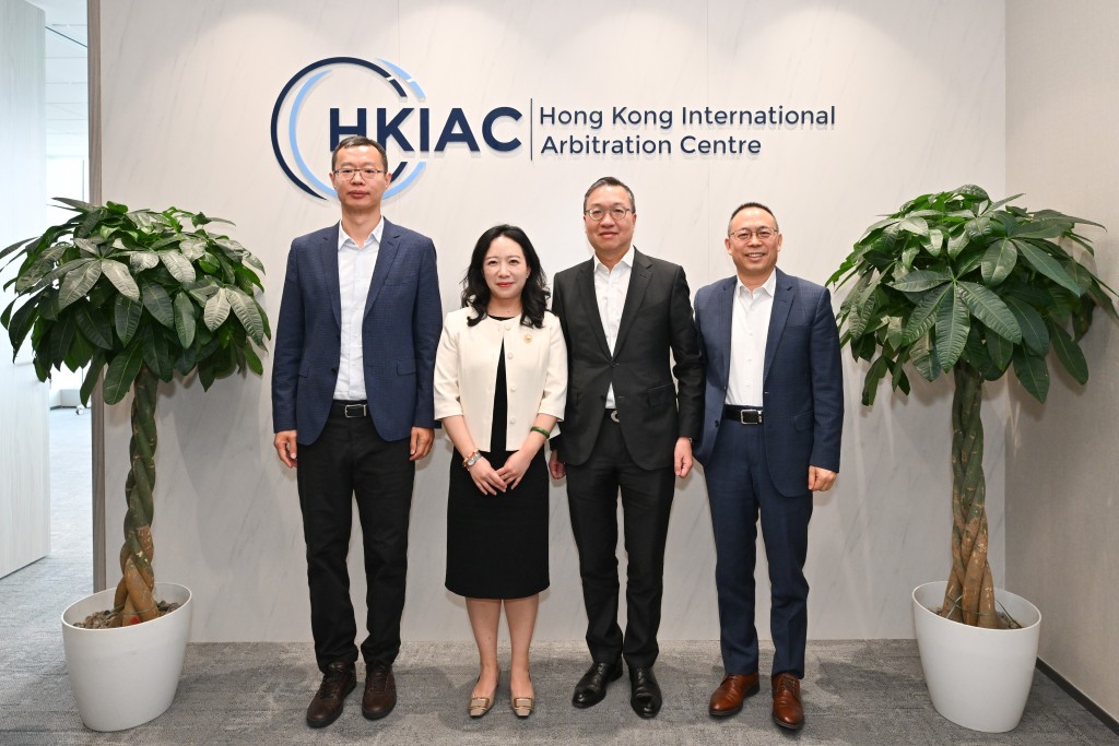 林定國到訪香港國際仲裁中心北京代表處。