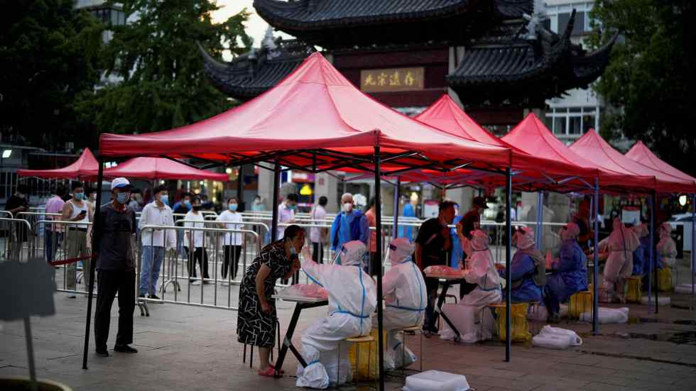 內地疫情持續升溫。路透社圖片