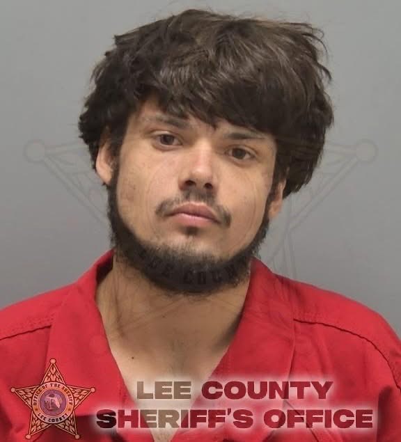 疑犯辛普爾(Justin Schimpl)。 Cape Coral Police 疑犯辛普爾(Justin Schimpl)。 Cape Coral Police