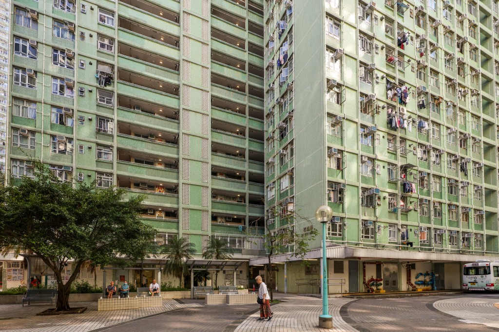 為更全面反映各類資助租住房屋改善市民居住環境的成效，行政長官於《2022年施政報告》宣布推出「公屋綜合輪候時間」。資料圖片