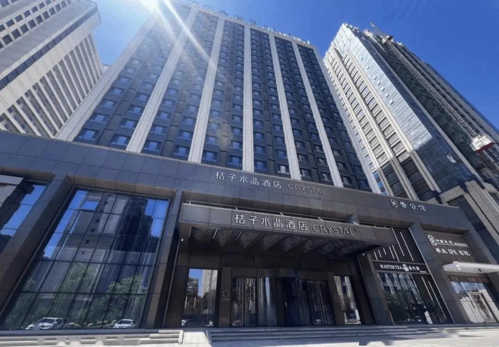 涉事酒店指，回访电话根本没有接通。