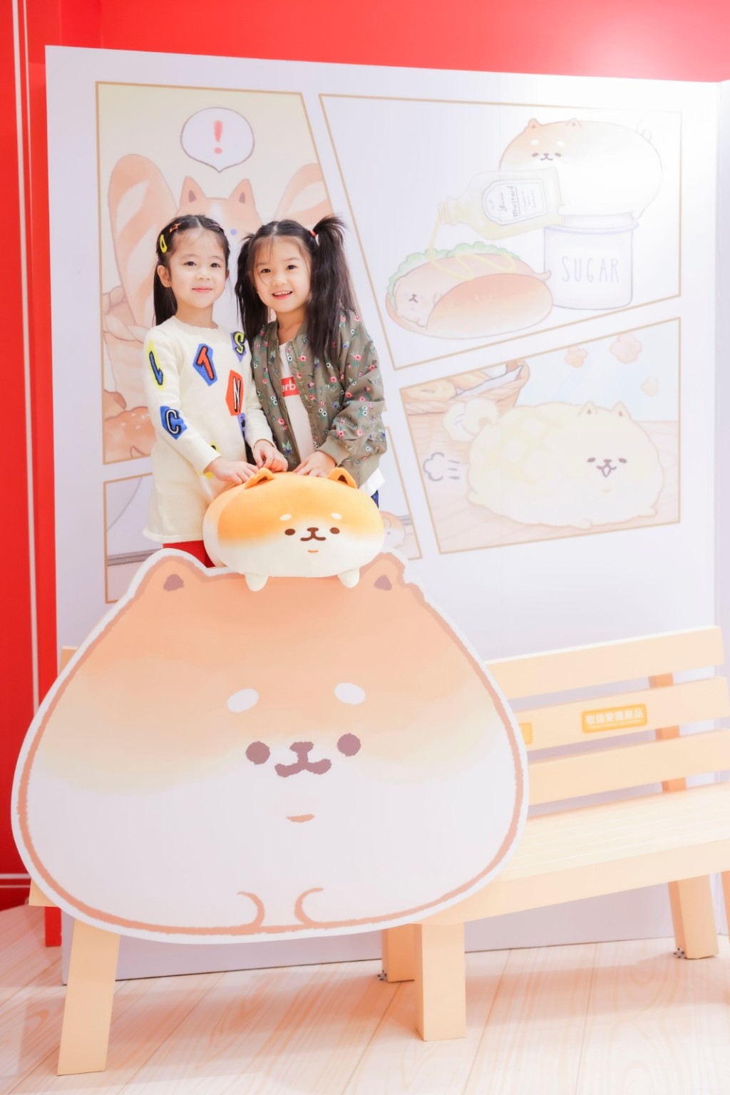 (左起)姚樂兒女兒 Gaibe 和鍾麗淇女兒 Michela