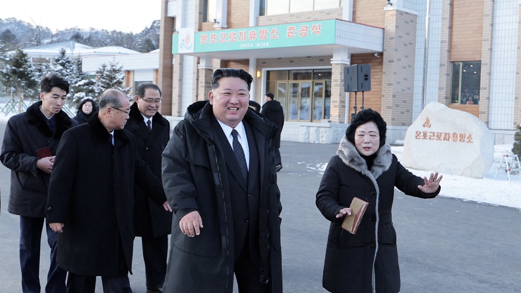 金正恩视察北韩温堡劳动者休养所。 路透社