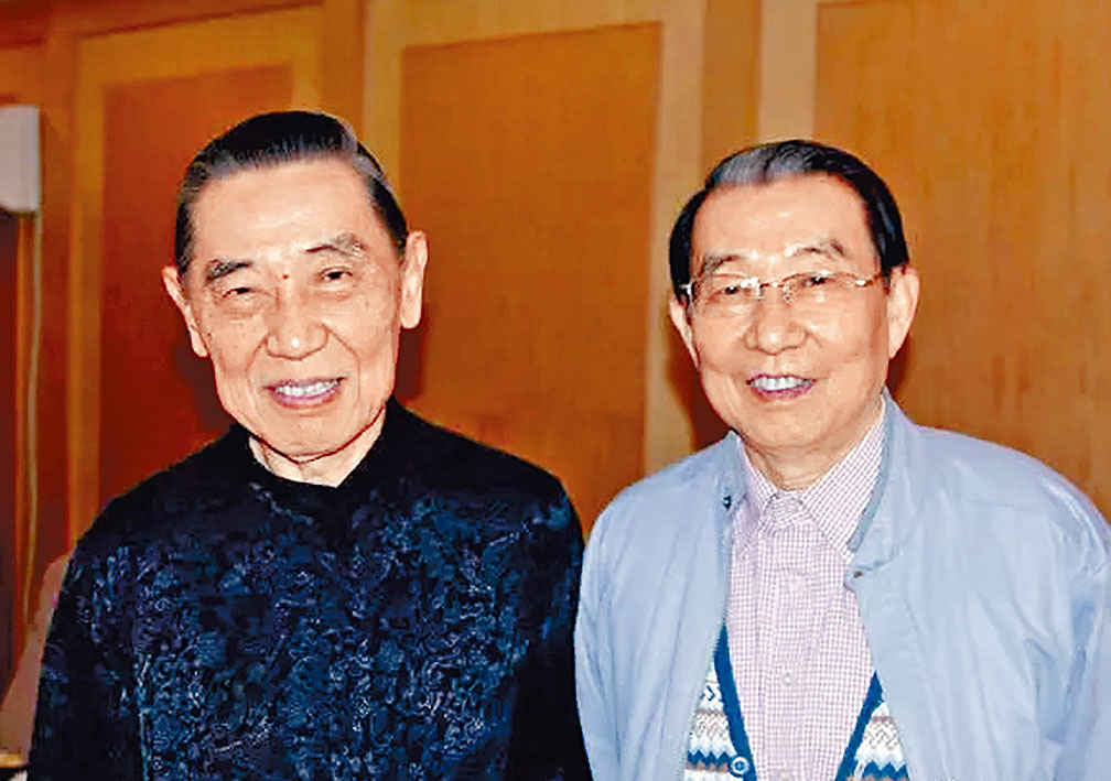 傅聰（左）、傅敏（右）兄弟合影。