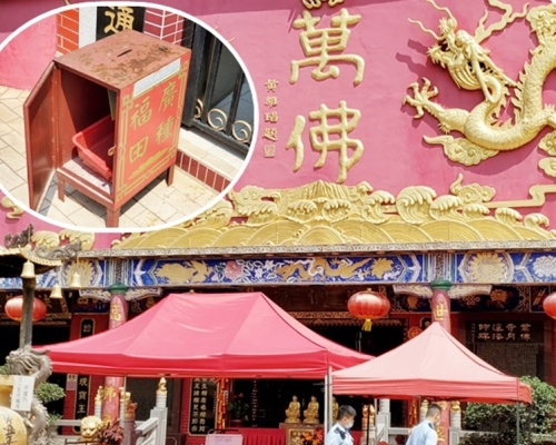 寺內多個香油箱被撬開(小圖)。