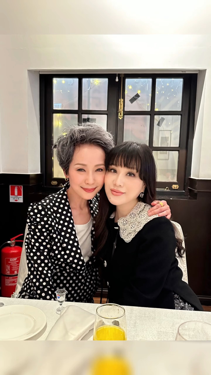 葉童與呂良偉太太楊小娟。