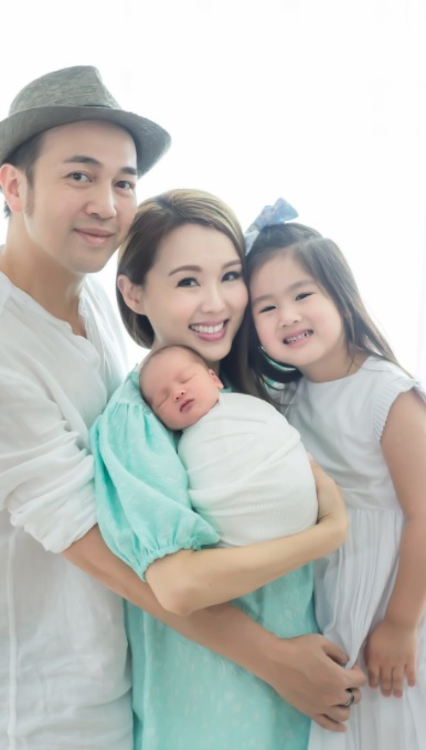 楊洛婷的一對子女突然發燒，令她很擔心又心痛。