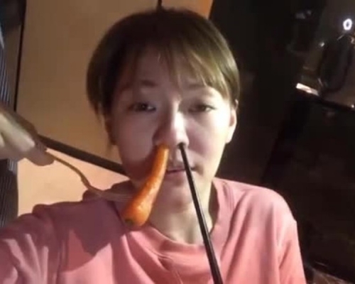小S拍片唱歌被騷擾。