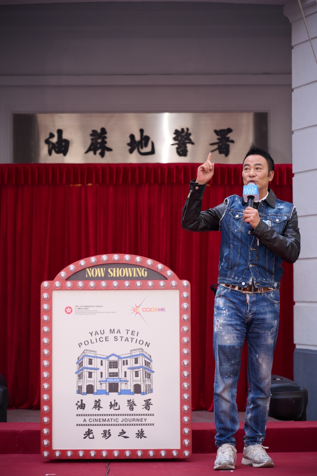 任達華多年來演繹過不少警察的角色。