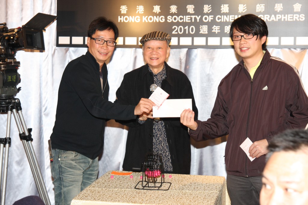 冬叔六合彩形象深入民心，2011年香港专业电影摄影师学会晚宴也找来他主持小型六合彩抽奖。