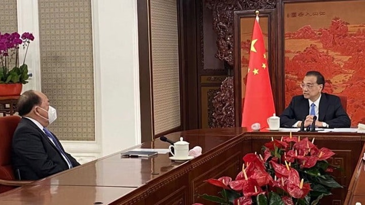 李克強接見赴京述職的澳門特首賀一誠。網上圖片
