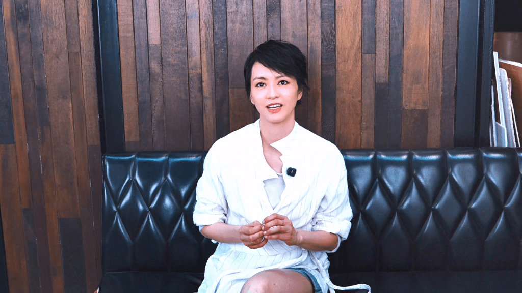 預告演唱會歌單將有大驚喜！梁詠琪表示今次會將國語及廣東經典金曲「大兜亂」，更豪言：「大家想聽咩歌，我通通都唱！」