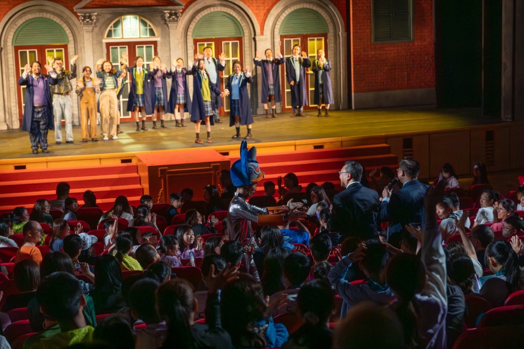 律政司在香港文化中心大劇院連續兩日上演的《律政學院摘星大冒險》舞台劇。林定國fb 律政司在香港文化中心大劇院連續兩日上演的《律政學院摘星大冒險》舞台劇。林定國fb