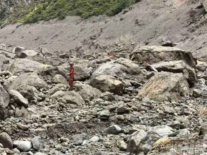 吉隆口岸大樓只剩鋼筋骨架。 西藏日報