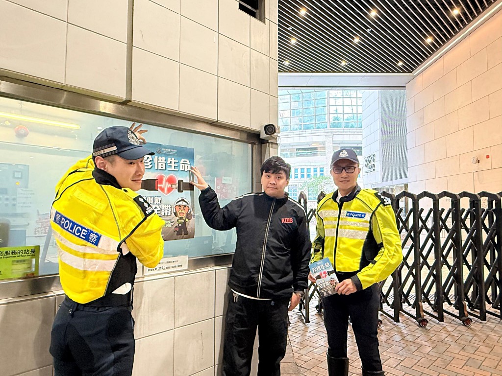 警方在多區大型交通交匯處及旅客乘車熱點加強宣傳。警方提供 警方在多區大型交通交匯處及旅客乘車熱點加強宣傳。警方提供