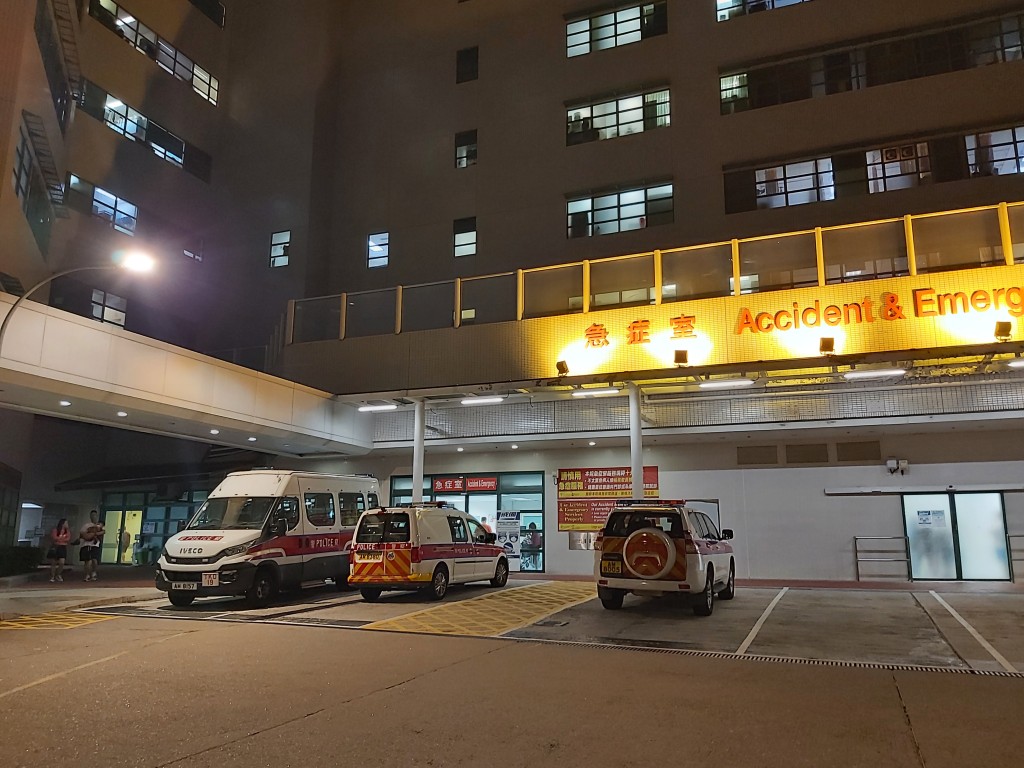 一名疑從高處墮下男子倒臥在將軍澳怡明邨怡情樓對開位置，送將軍澳醫院後證實死亡。資料圖片