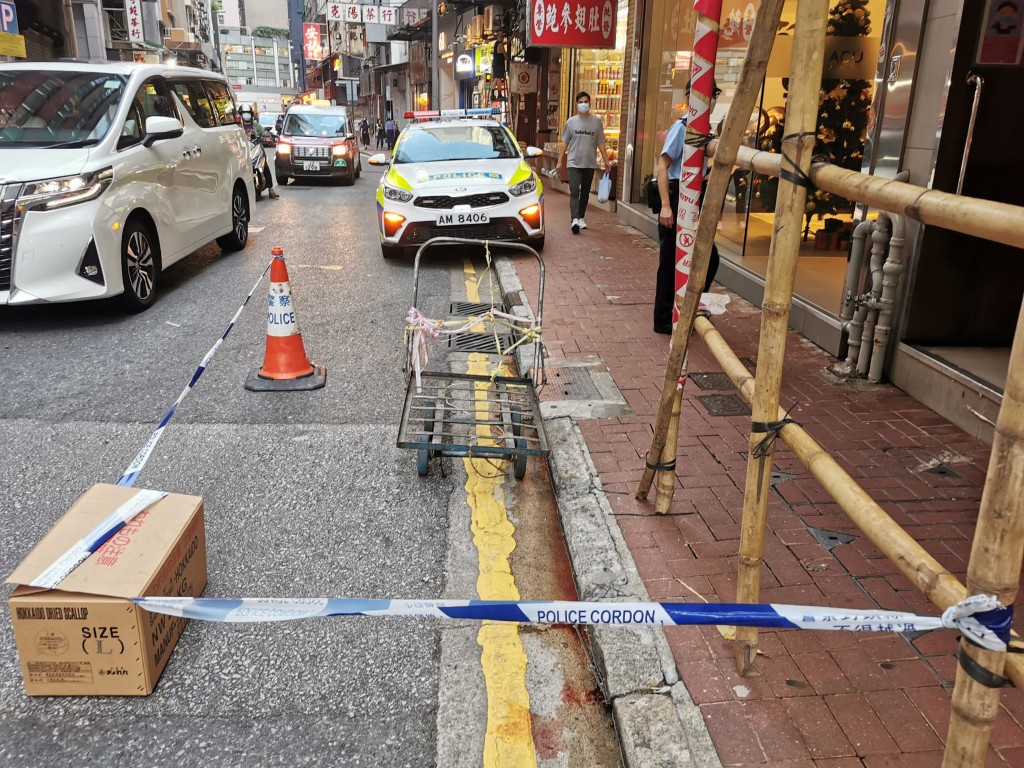 死者当日推手推车路经文咸东街时遭被告撞倒在地。资料图片