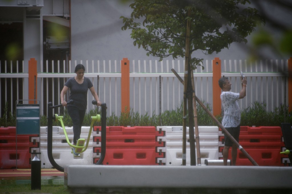 打風也要健身。何家豪攝 打風也要健身。何家豪攝
