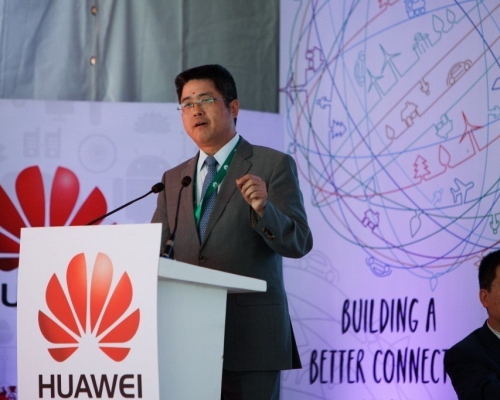 乐玉成。新华社资料照片