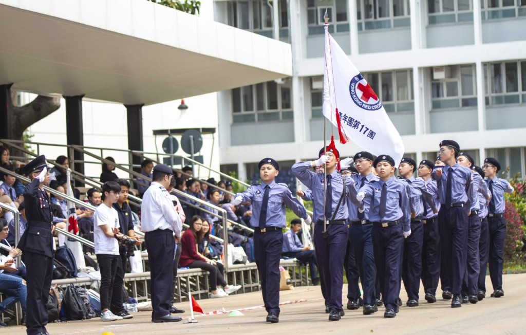 Hovan 中一時於步操比賽擔任護旗手。(香港紅十字會提供)