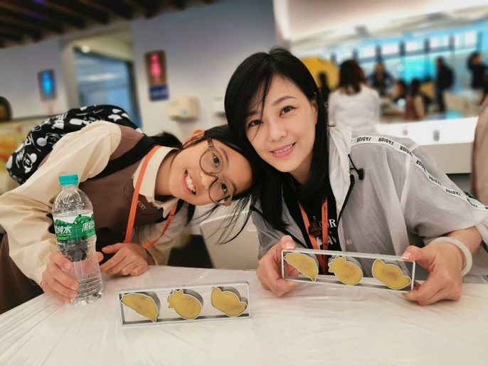 幼女Ina性格活潑、聰穎,小慧選擇IB課程小學給她。