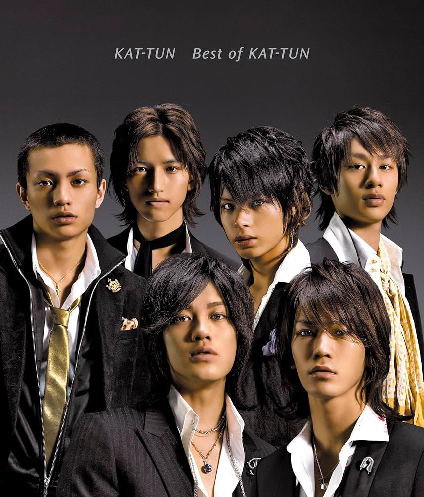 KAT-TUN在2001年成軍,最初有6名成員。 KAT-TUN在2001年成軍,最初有6名成員。