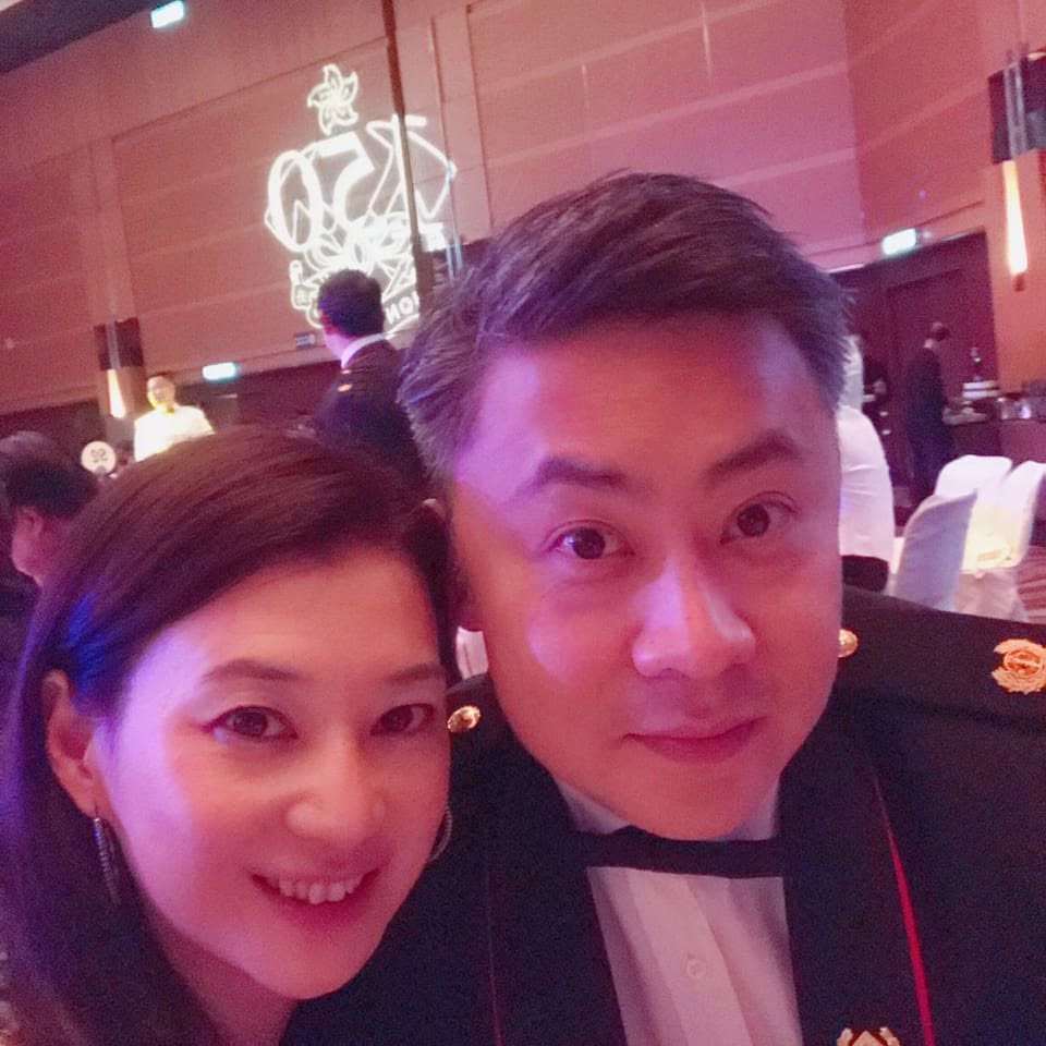 陳伶俐最近被發現刪走老公劉頌銘的恩愛合照。