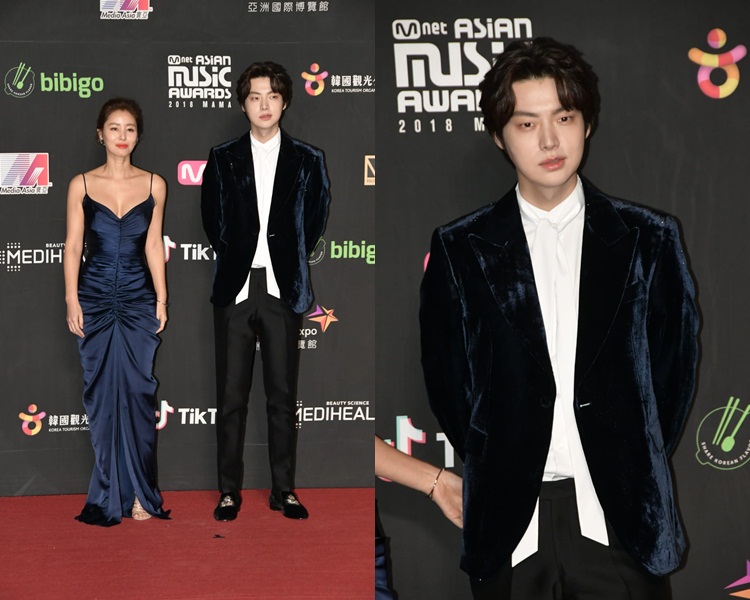 金成鈴在安宰賢陪同下齊踏紅地氈。