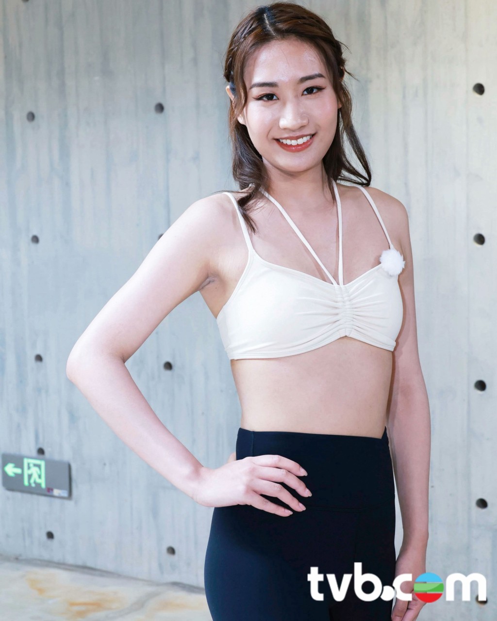 12號湯家琳的官方造型照,展現出健康性感的美態,完美駕馭不同風格。 12號湯家琳的官方造型照,展現出健康性感的美態,完美駕馭不同風格。