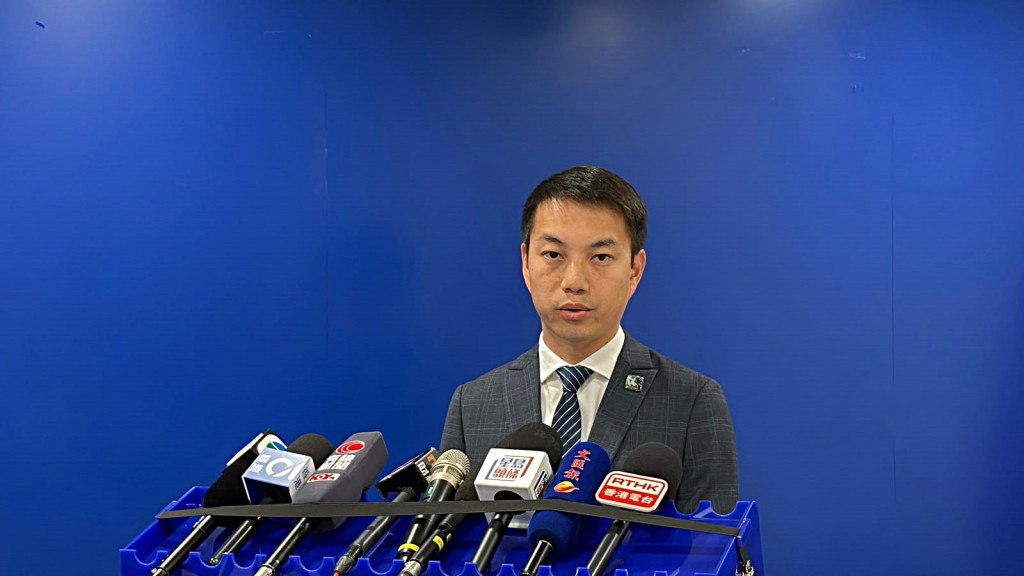 觀塘警區總督察(刑事)鄧子軒講述案情。 觀塘警區總督察(刑事)鄧子軒講述案情。