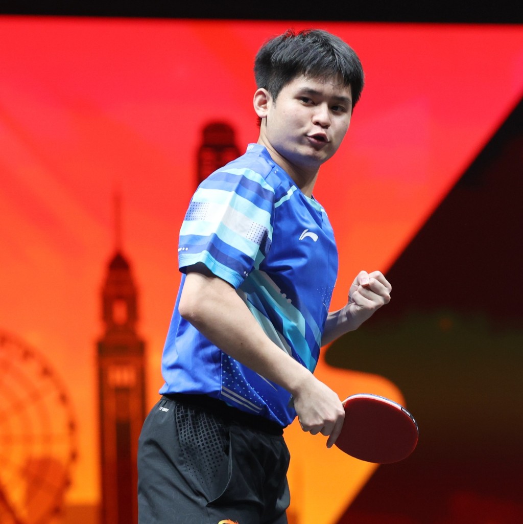 林詩棟在男單四強大勝同胞對手。徐嘉華攝 林詩棟在男單四強大勝同胞對手。徐嘉華攝