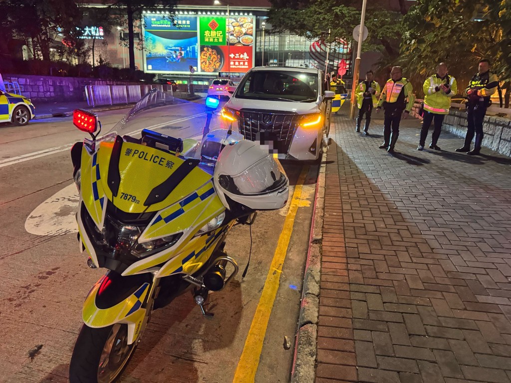 警方東九龍一連兩日打擊酒駕拘6司機 另對6司機發口頭警告。警方圖片