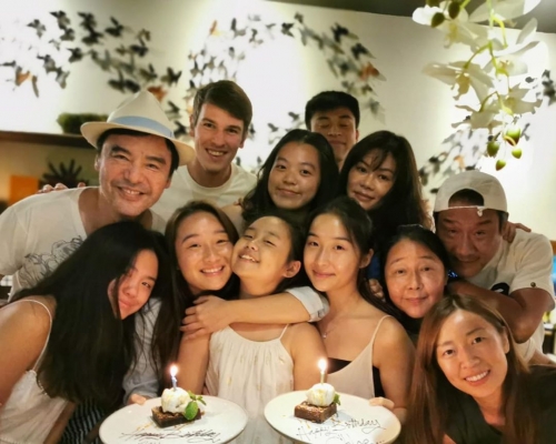 兩家人感情更非常好。 Chloe IG圖