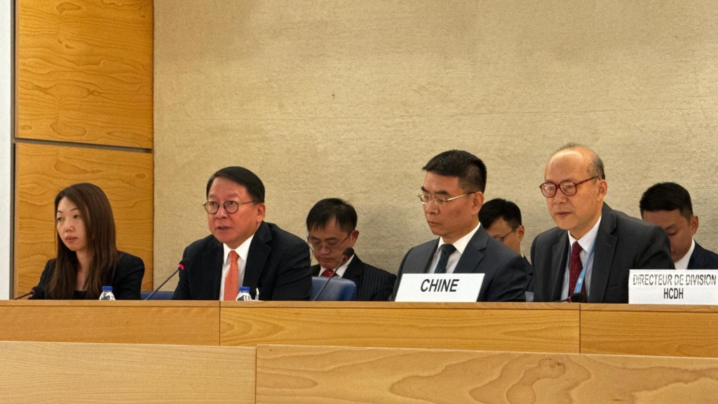陳國基（左2）在瑞士日內瓦以中國代表團副團長身分出席聯合國人權理事會會議並發言。政府新聞處