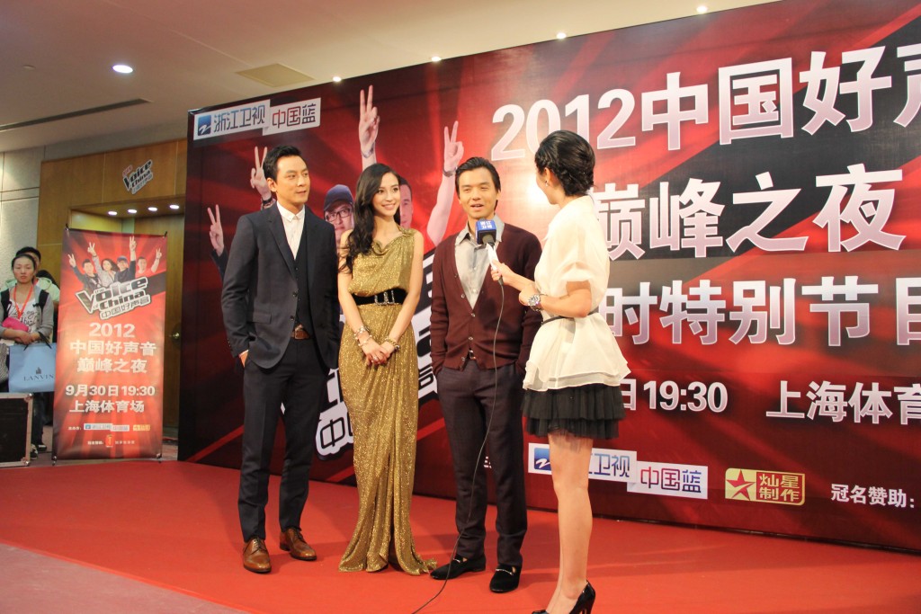 吴彦祖与冯德伦担任过《中国好声音》颁奖嘉宾。
