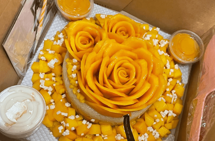 芒果糯米飯蛋糕用料十足 芒果糯米飯蛋糕用料十足