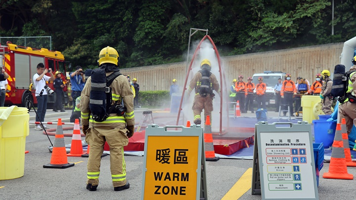 反恐專責組順利完成在香港科技大學進行的跨部門應急演練。警方提供