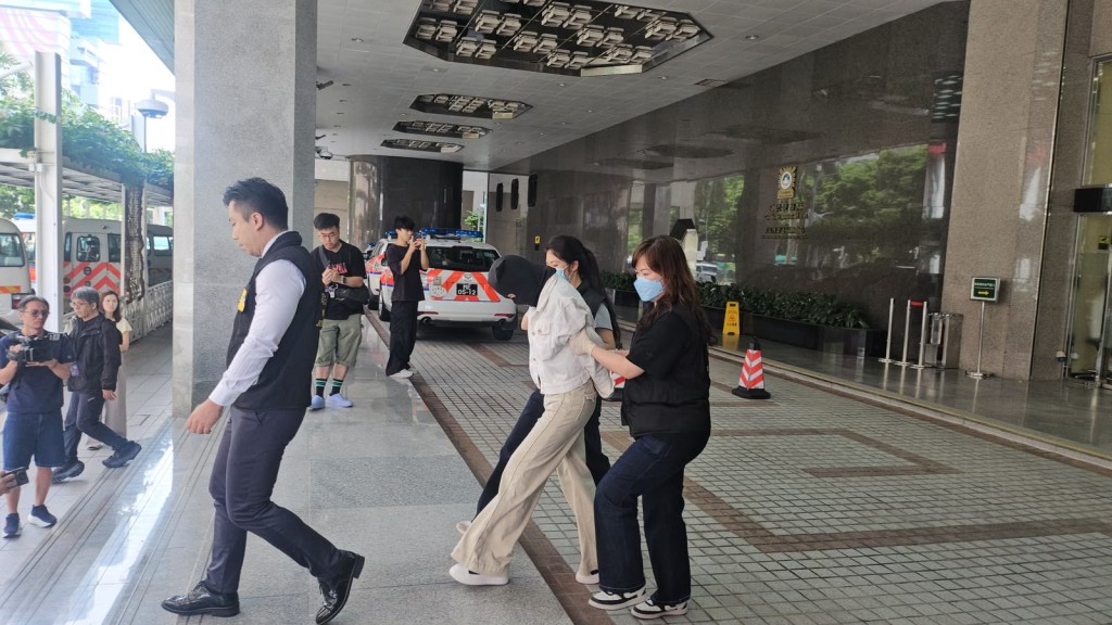 內地女護士被捕。 內地女護士被捕。
