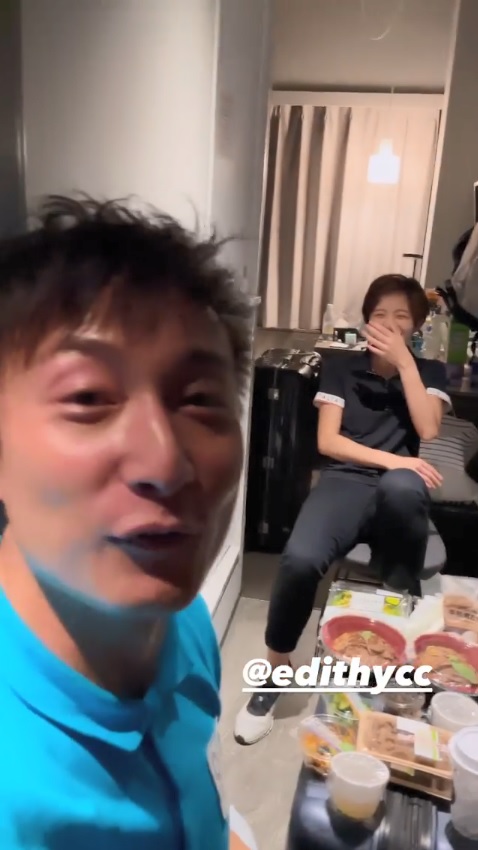 在酒店開飯時令方力申憶起以前集訓的往事。