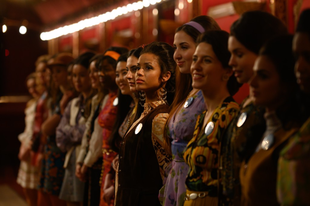 當時黑人女性視選美為離開自己國家的機會，可以逃避可怕的政權或政治狀況。