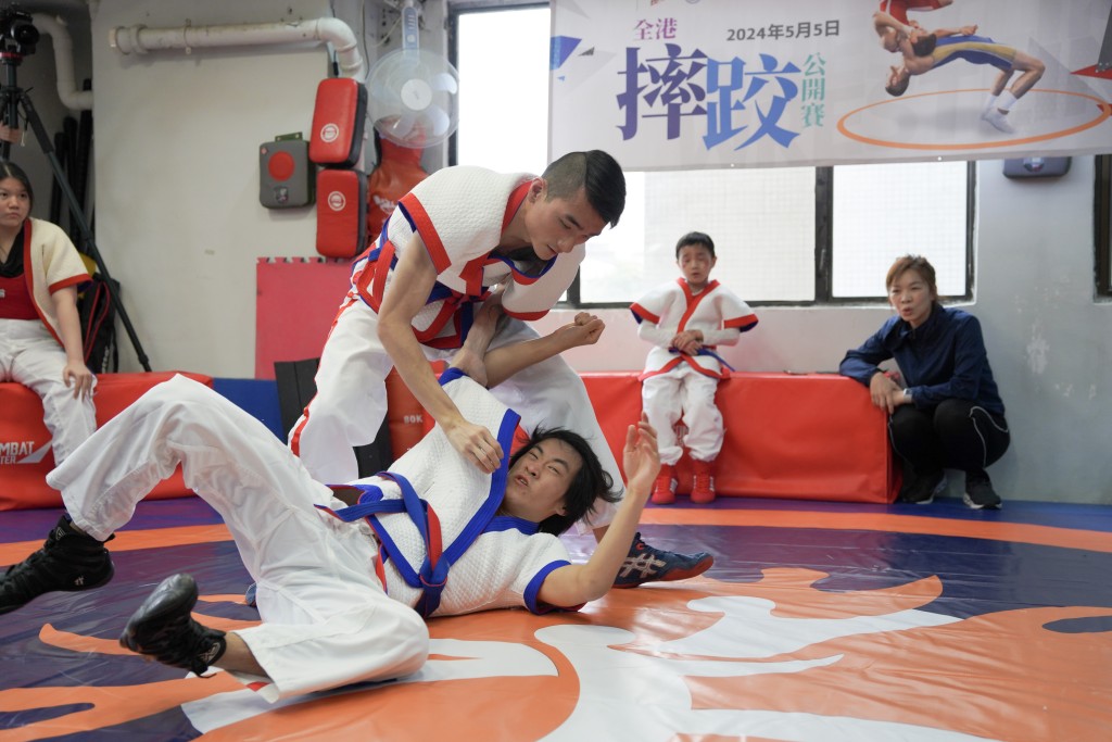 China Wrestling 中國式摔跤。 中國香港綜合搏擊運動總會圖片