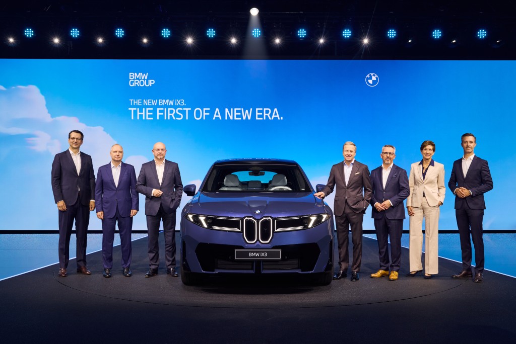 全新第2代寶馬BMW iX3電動車在德國慕尼黑IAA車展前夕發表,應用全新800V電驅平台,WLTP續航力805km,支援400kW快充,歐洲明年春季開售。