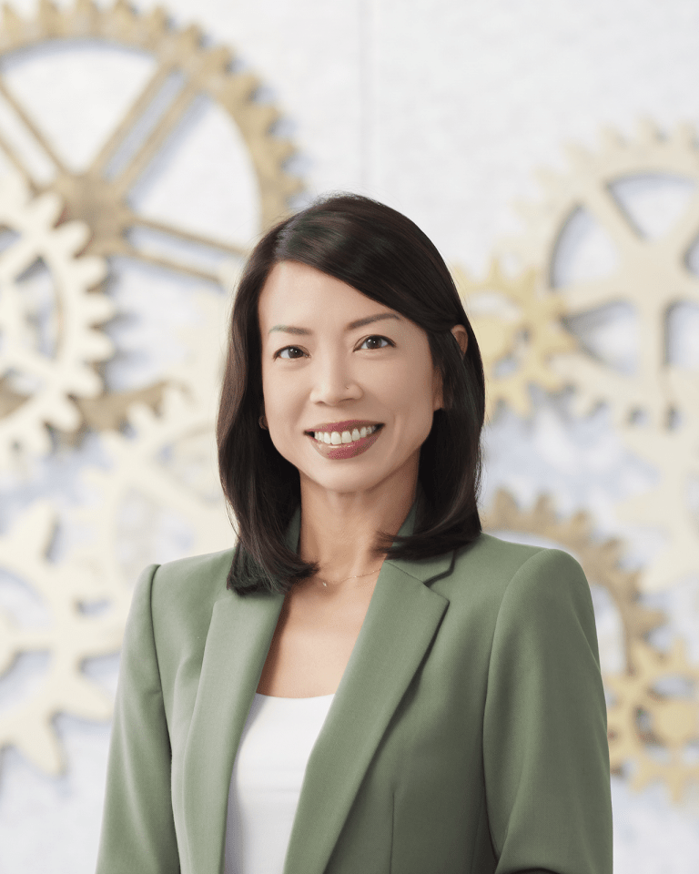 恒大委任恒生銀行執行董事兼行政總裁林慧虹為該校校董及校董會主席。恒大提供