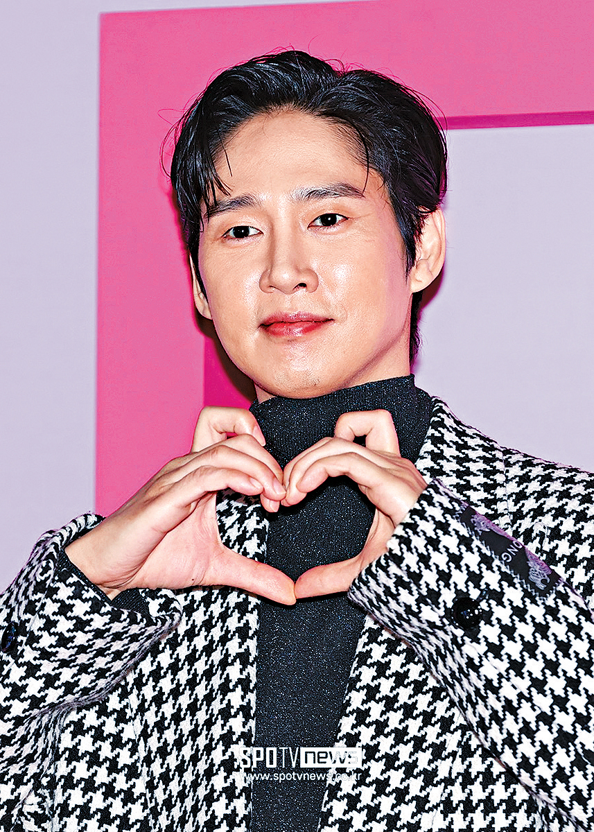 電視台指劇本圍讀取消，跟朴成勳日前發布AV版《魷魚遊戲》海報無關。