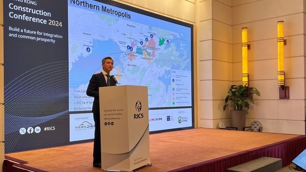 丘卓恒透露政府去年底放寬北都原址換地的申請門檻後，上月達成放寬後首宗換地協議。北都fb