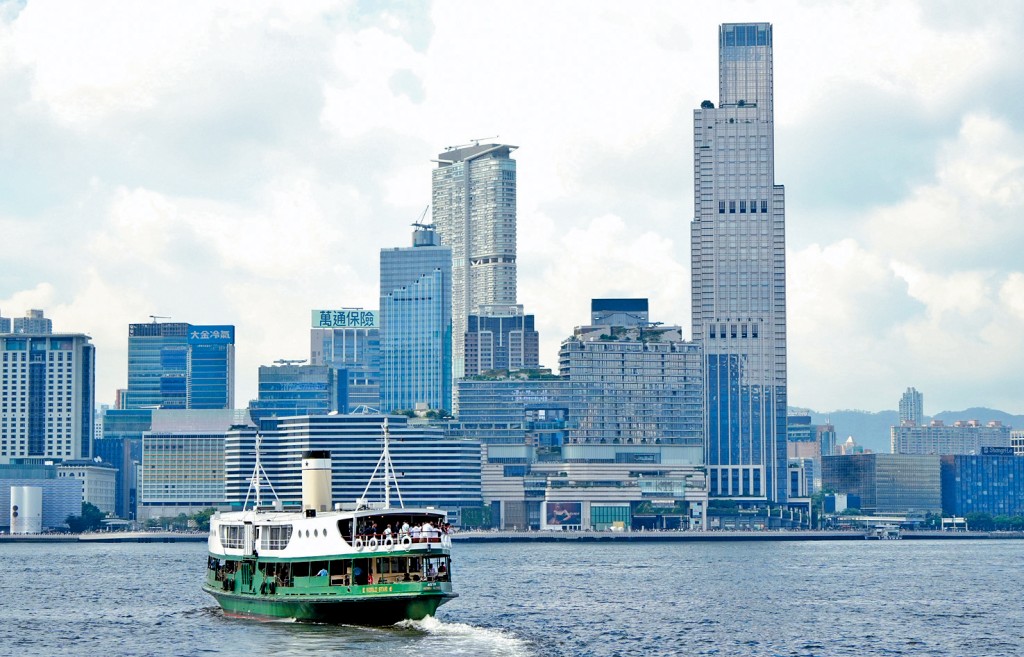 年近歲晚，有騙徒假扮收數公司職員向市民追債，多人不幸「中招」受騙。